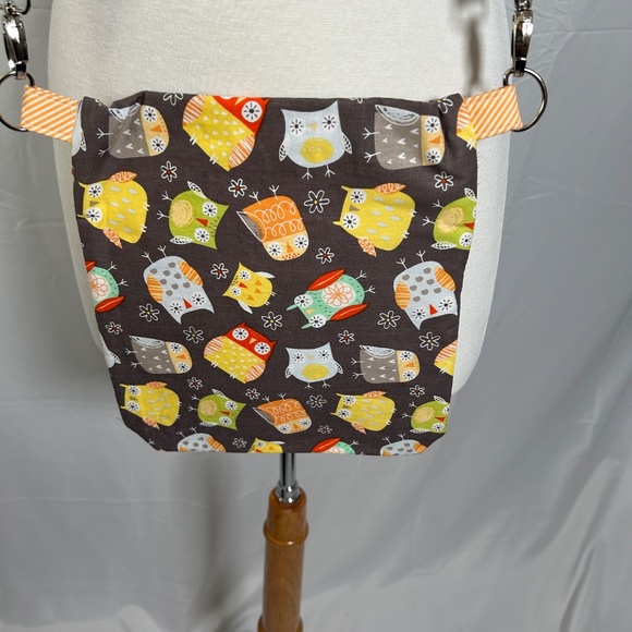 HAND-CRAFTED OWL PRINT CROSSBODY BAG - Picture 3 of 3